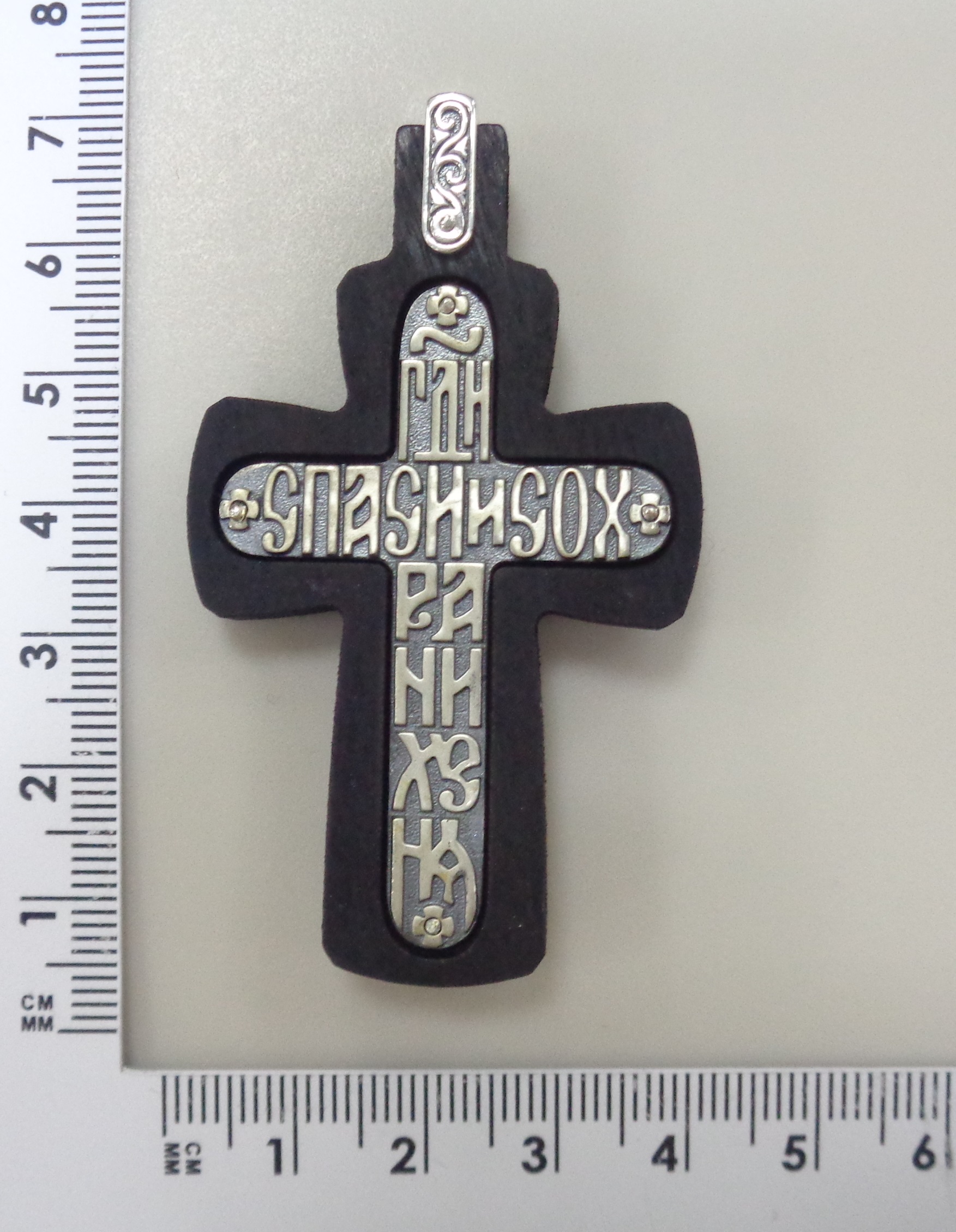 Серебряная подвеска-крест с эбеновым деревом